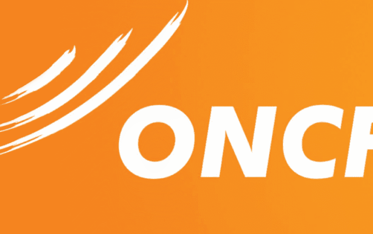 Concours de Recrutement ONCF 2025 (112 Postes): L’ONCF ouvre 112 opportunités pour les ingénieurs d’État et les experts lauréats Master, prêts à transformer la mobilité ferroviaire marocaine. Créée par le Dahir n°1-63-225 du 5 août 1963, l’Office National des Chemins de Fer est un établissement public industriel et commercial assurant le transport ferroviaire de voyageurs et de marchandises dans des conditions optimales de sécurité, de confort et de respect du développement durable. Forte de son expertise dans l’exploitation du réseau national, la réalisation de lignes à grande vitesse et la gestion d’activités complémentaires, l’ONCF porte une ambition: réinventer le ferroviaire au Maroc grâce à des talents agiles, innovants et engagés. L’ONCF recherche des professionnels diplômés pour contribuer à des projets d’envergure nationale, où impact, innovation et excellence sont au cœur de chaque réalisation. Profils et spécialités pour les ingénieurs d’État (titre d’ingénieur d’État requis): Achats – Logistique et Supply Chain. Automatisation et Informatique Industrielle. Économie Appliquée, Statistique et Big Data. Génie Électrique. Génie Électrique, Électronique & Télécommunication. Génie Électrique: Énergies Renouvelables et Efficacité Énergétique. Génie Électromécanique. Génie Électromécanique/Électrique/Mécanique. Génie Mécanique. Génie Industriel. Génie Informatique. Génie Logistique. Ingénierie Digitale / Transformation Digitale. Innovation et AMOA. Génie Industriel / Procédés – Spécialisation QSE. Réseaux Télécoms. Data Analyst. Profils pour les experts lauréats Master ou équivalent (Grandes écoles, universités): Audit, Comptabilité et Contrôle de Gestion. Communication / Communication Digitale. Droit des Affaires. Gestion Financière et Comptable. Management de la logistique, Achats et Supply Chain. Marketing. Qualité, Sécurité et Environnement. Management des Ressources Humaines. Traduction (Français / Arabe). Concours de Recrutement ONCF 2025Concours de Recrutement ONCF 2025Concours de Recrutement ONCF 2025Concours de Recrutement ONCF 2025 Conditions d’éligibilité et inscription: Âge: 35 ans au plus tard le 31 décembre 2025. Diplôme: ingénieur d’État pour la première catégorie et Master (ou équivalent) pour la deuxième, avec attestation de réussite de la 5ᵉ année pour les promotions 2025. Nationalité: marocaine. Les candidats doivent compléter leur dossier en ligne avant le 26 juillet 2025 à 23 h 00 sur le site https://concours-recrutement.ma/ Le dossier comporte obligatoirement: Copie conforme du diplôme ou de l’attestation de réussite. Copie conforme de la carte nationale d’identité électronique. CV actualisé. Seuls les diplômes délivrés par des établissements publics ou reconnus par attestation d’équivalence seront acceptés. Tout dossier incomplet ou hors profil sera automatiquement écarté. Rejoindre l’ONCF, c’est participer à une aventure ferroviaire majeure: modernisation des lignes, triplement du nombre de voyageurs et +30 % de fret en 15 ans, tout en défendant une mobilité plus rapide, plus verte et plus intelligente.